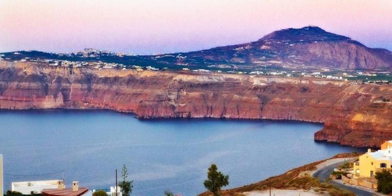 Galinia 3* Akrotiri (Santorini)
